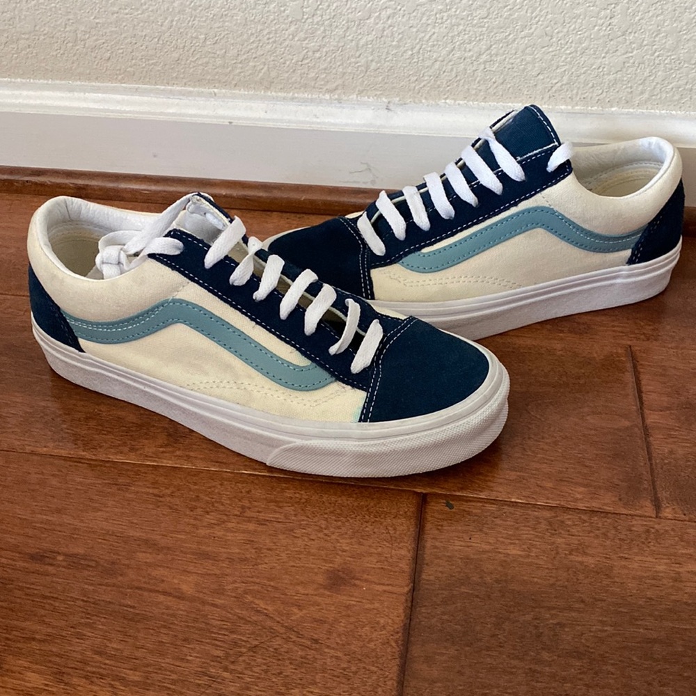 vans blue and cream low tops